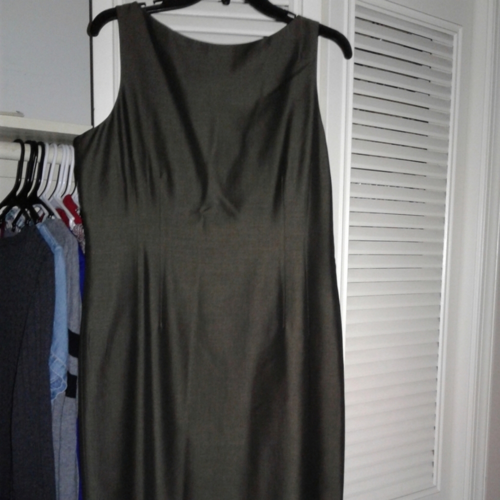 Beautiful LOFT size 12 dress